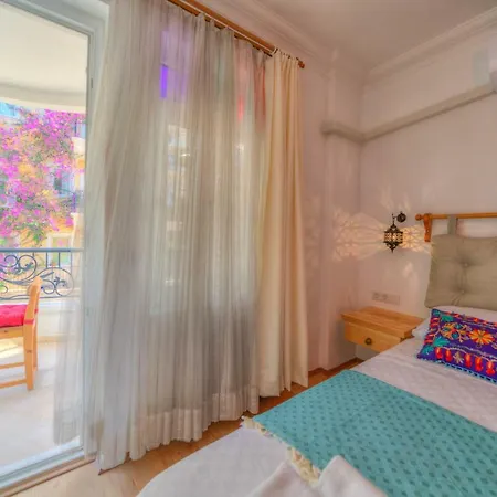 Luna * Kaş